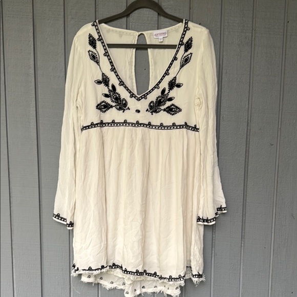 Shyanne Dresses & Skirts - Shyanne Boho Dress White and Black Women Size L